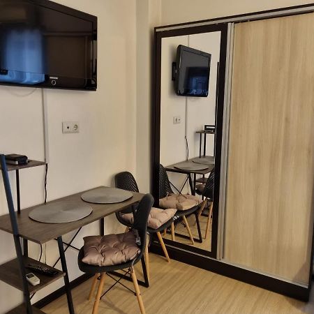Central & Comfy, Peaceful Apt In ยาช ภายนอก รูปภาพ