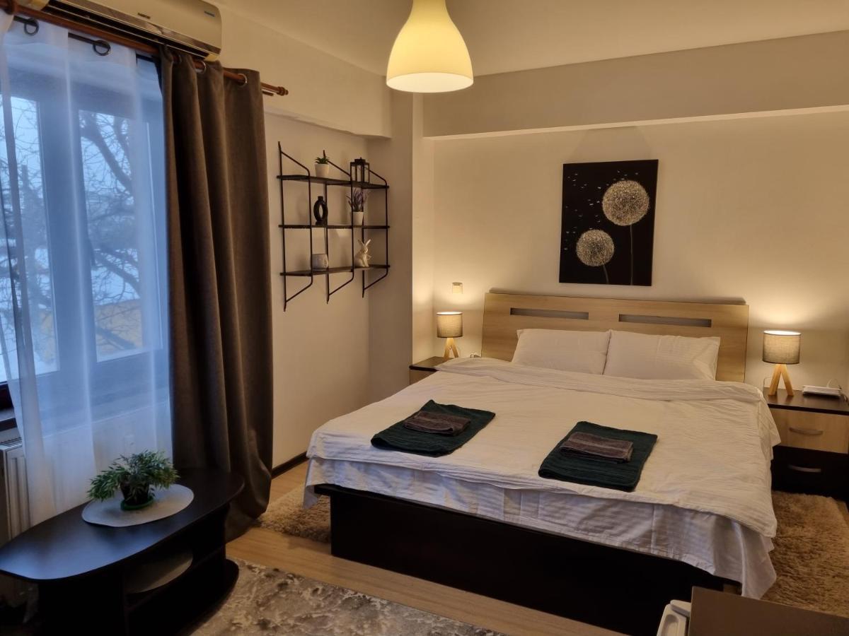 Central & Comfy, Peaceful Apt In ยาช ภายนอก รูปภาพ